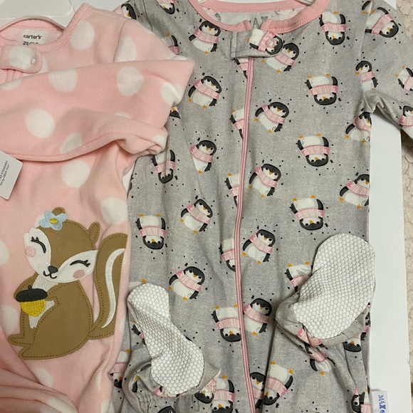 NWT Bundle of 2 Pajamas - Picture 5 of 5